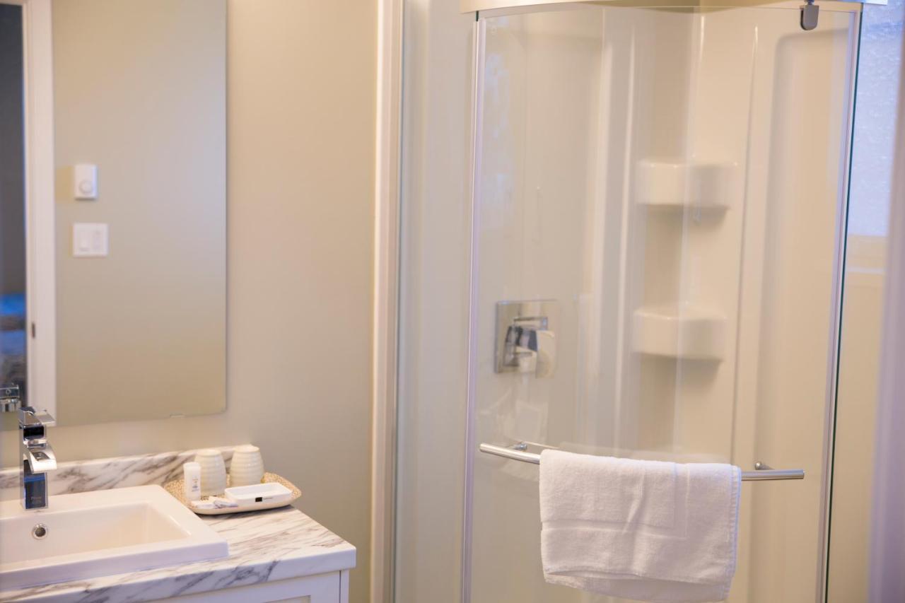 Downtown Whitehorse Deluxe 2 Bedroom Condo 外观 照片