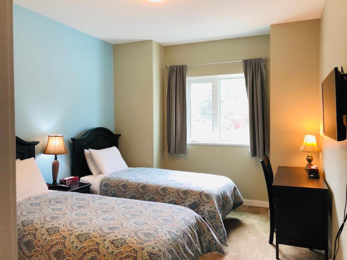 Downtown Whitehorse Deluxe 2 Bedroom Condo 外观 照片